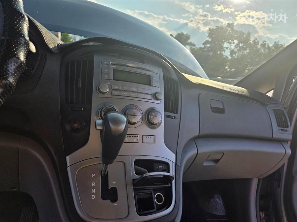 Hyundai Starex — miniaturë 10