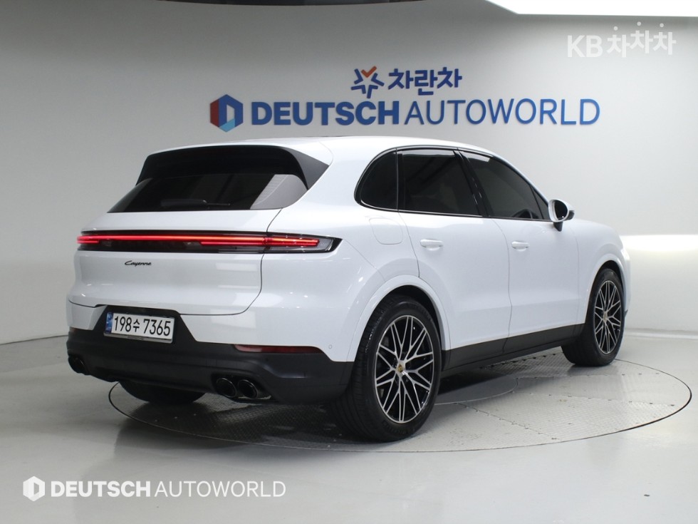 Porsche Cayenne — miniaturë 2