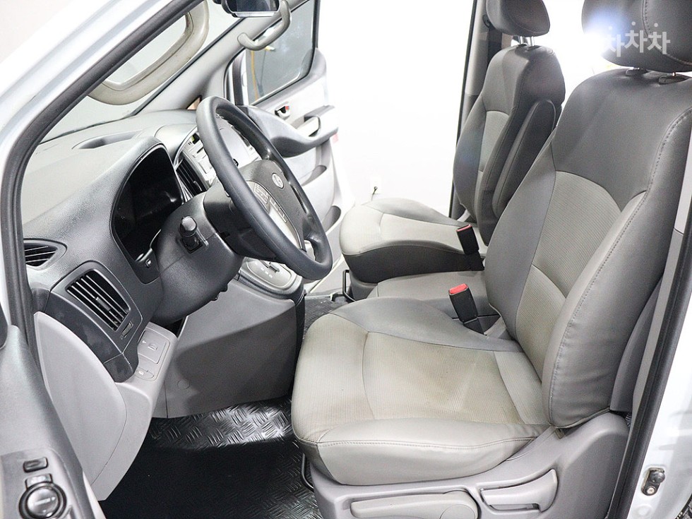 Hyundai Starex — miniaturë 12
