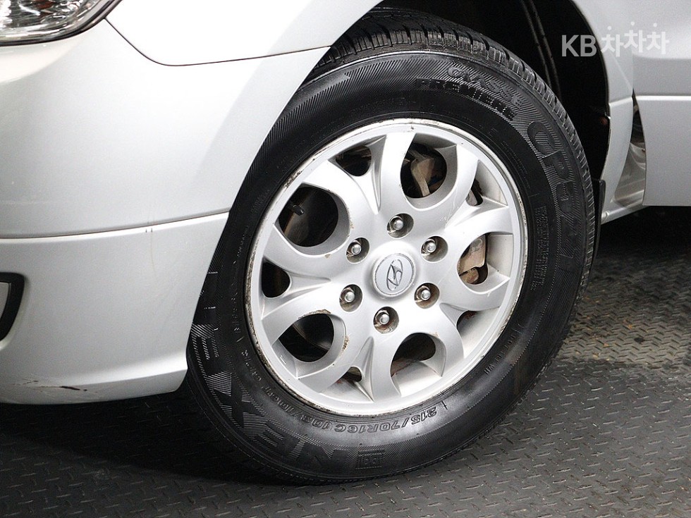 Hyundai Starex — miniaturë 18