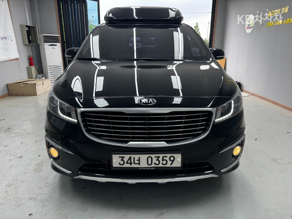 Kia Carnival — miniaturë 2