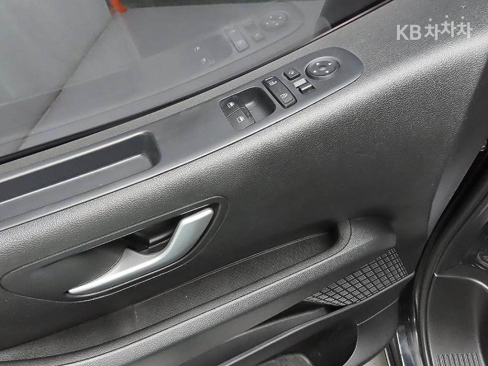Hyundai Staria — miniaturë 12