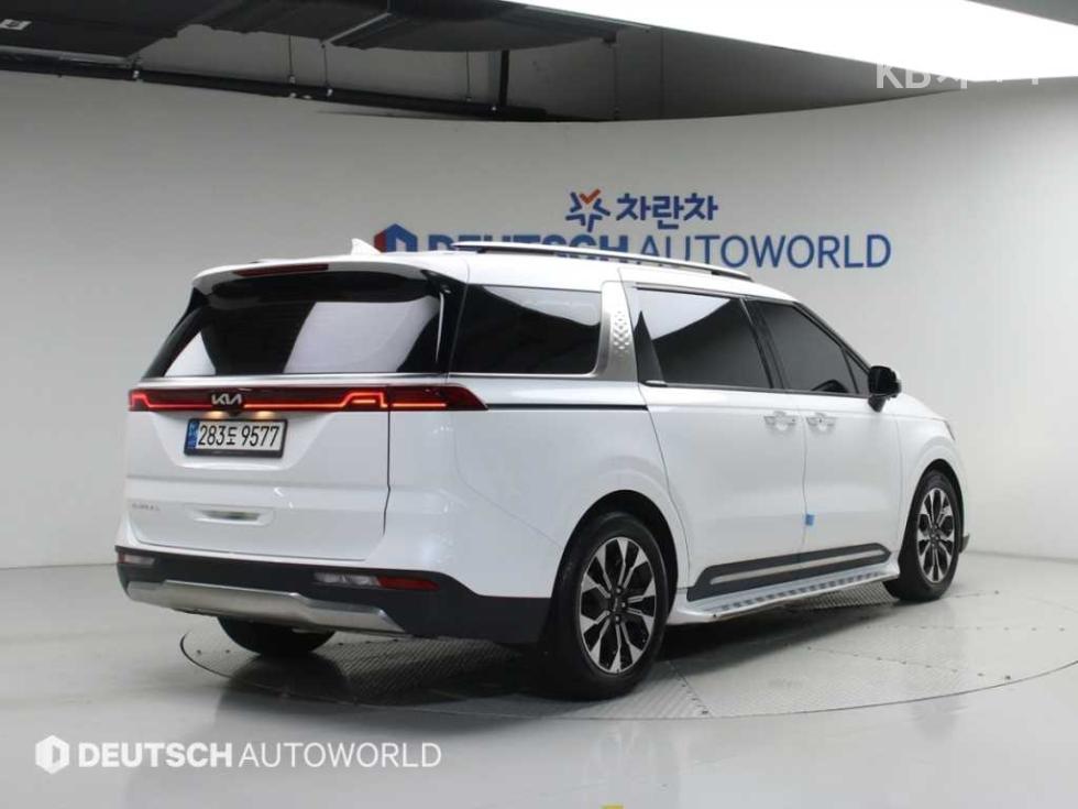 Kia Carnival — miniaturë 2