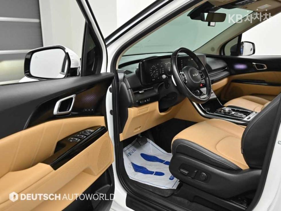 Kia Carnival — miniaturë 11