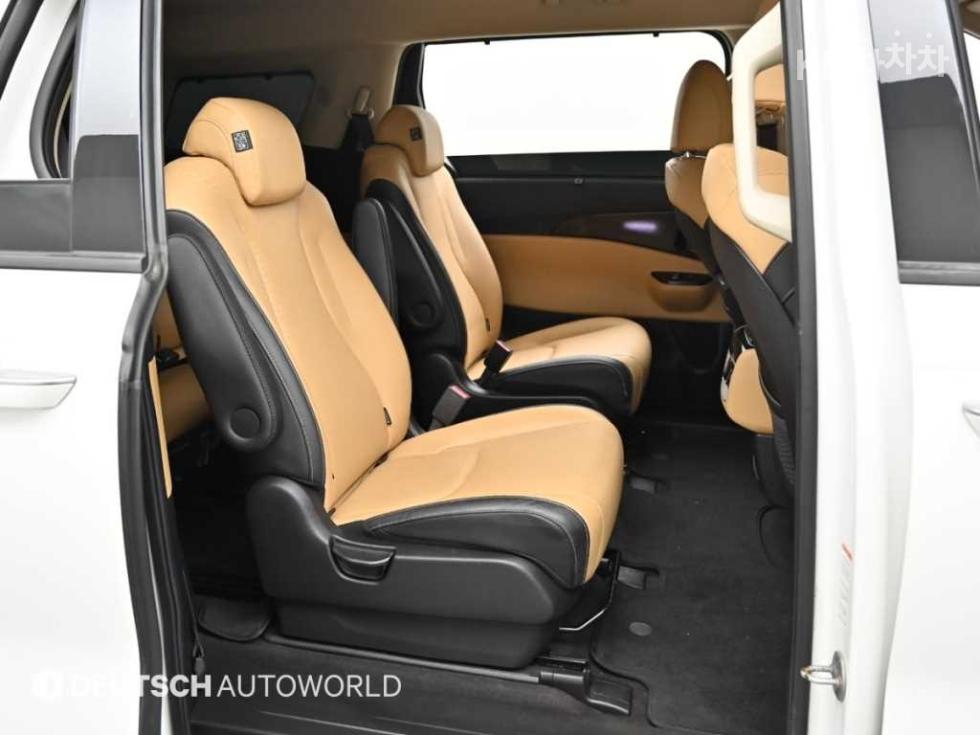 Kia Carnival — miniaturë 12