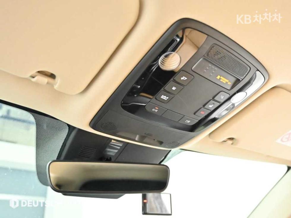 Kia Carnival — miniaturë 18