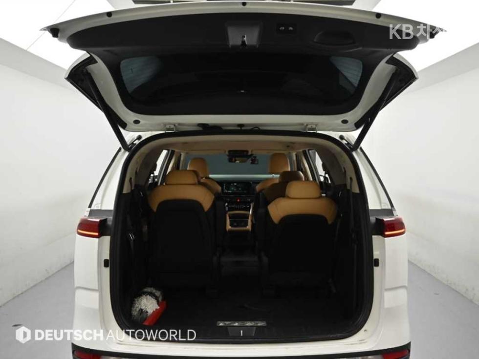 Kia Carnival — miniaturë 19