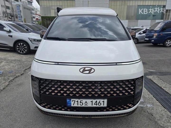 Hyundai Staria Camper 11 AWD — foto 1
