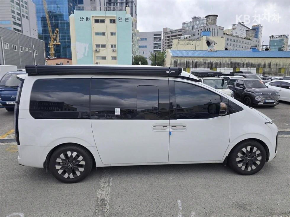 Hyundai Staria — miniaturë 4