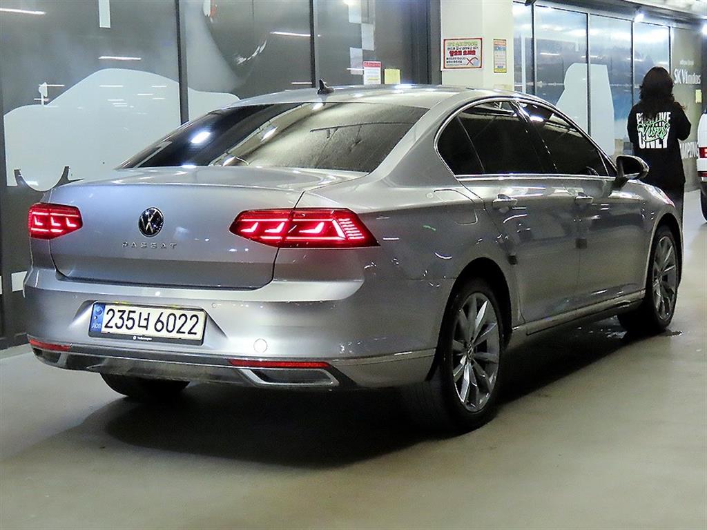 Volkswagen Passat Gt 2021 photo 4