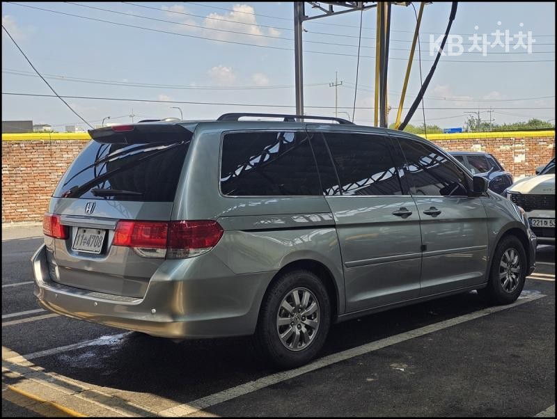 Honda Odyssey — miniaturë 5