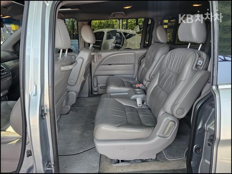Honda Odyssey — miniaturë 8