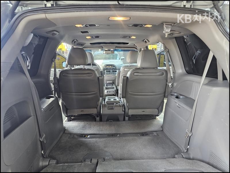 Honda Odyssey — miniaturë 12