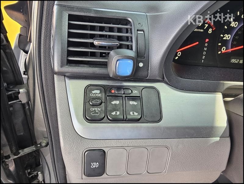 Honda Odyssey — miniaturë 14