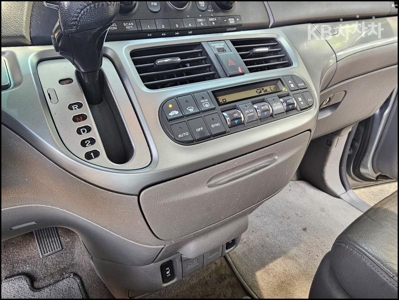 Honda Odyssey — miniaturë 17