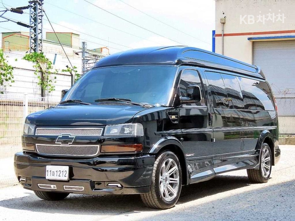 Chevrolet Express — miniaturë 2