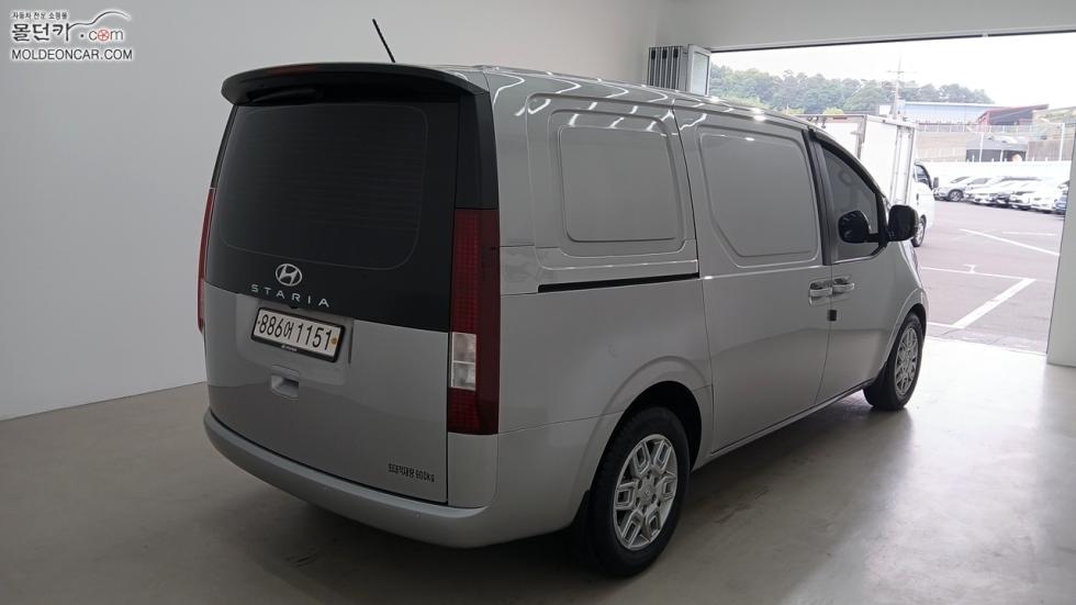 Hyundai Staria — miniaturë 2