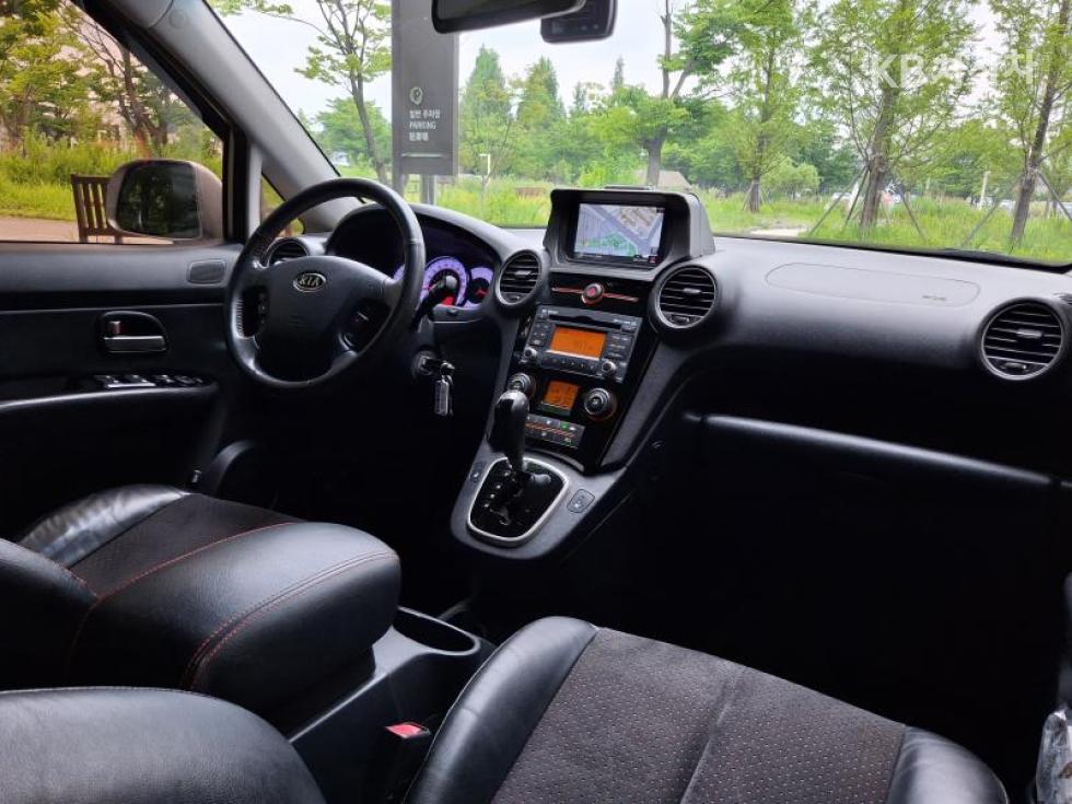 Kia Carens — miniaturë 20