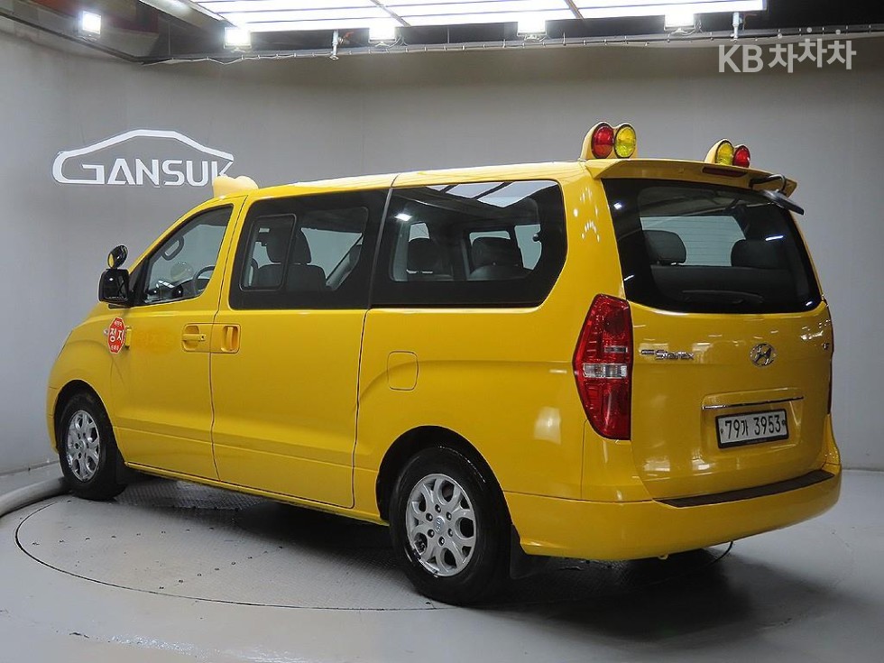 Hyundai Starex — miniaturë 3