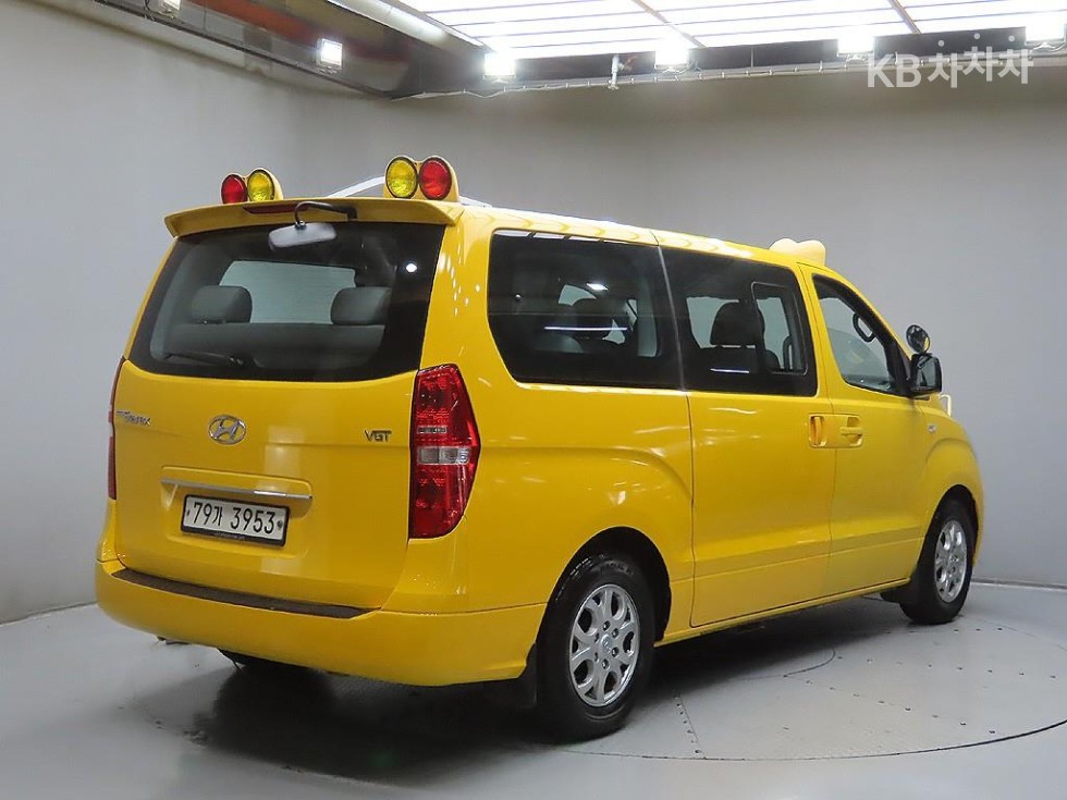 Hyundai Starex — miniaturë 4