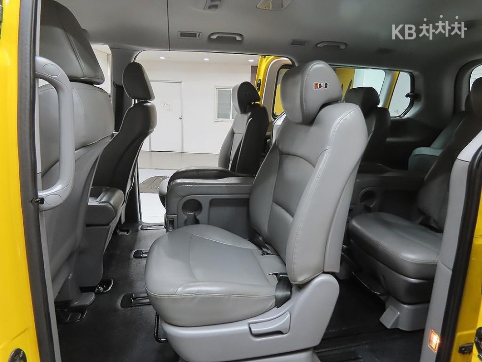 Hyundai Starex — miniaturë 10