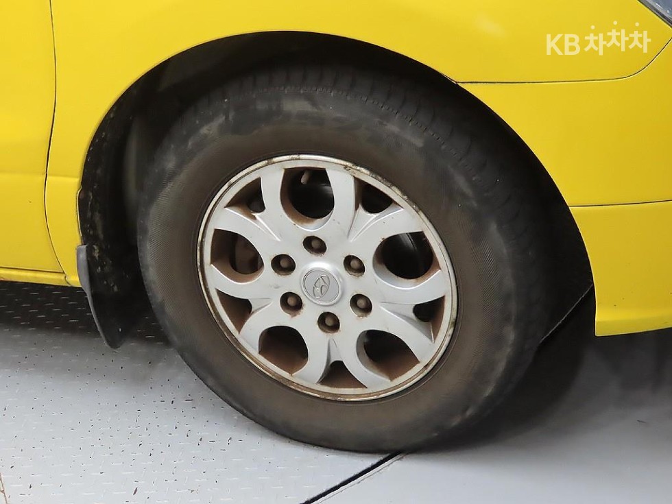 Hyundai Starex — miniaturë 5