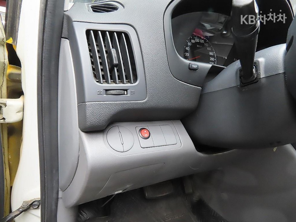 Hyundai Starex — miniaturë 9