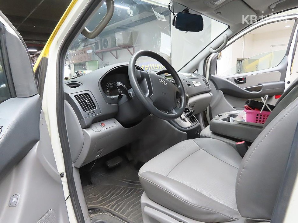 Hyundai Starex — miniaturë 10