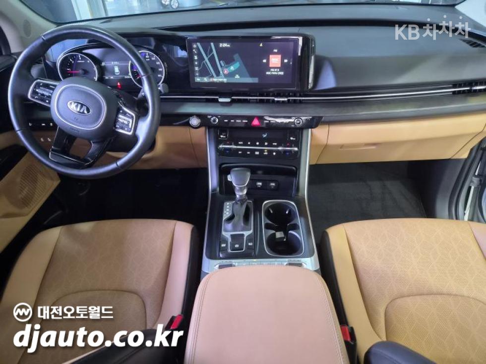 Kia Carnival — miniaturë 8
