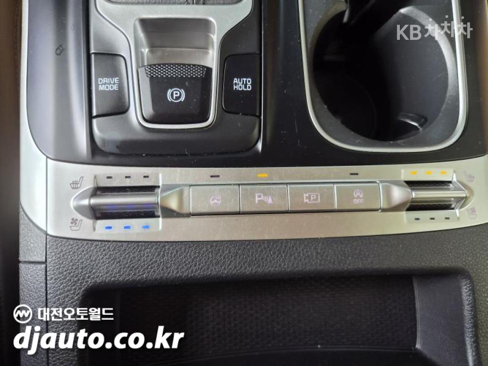 Kia Carnival — miniaturë 12
