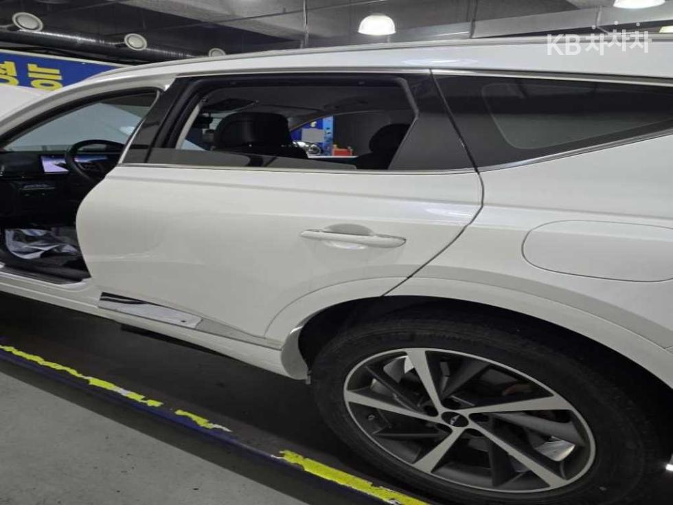 2024 Genesis GV80 photo