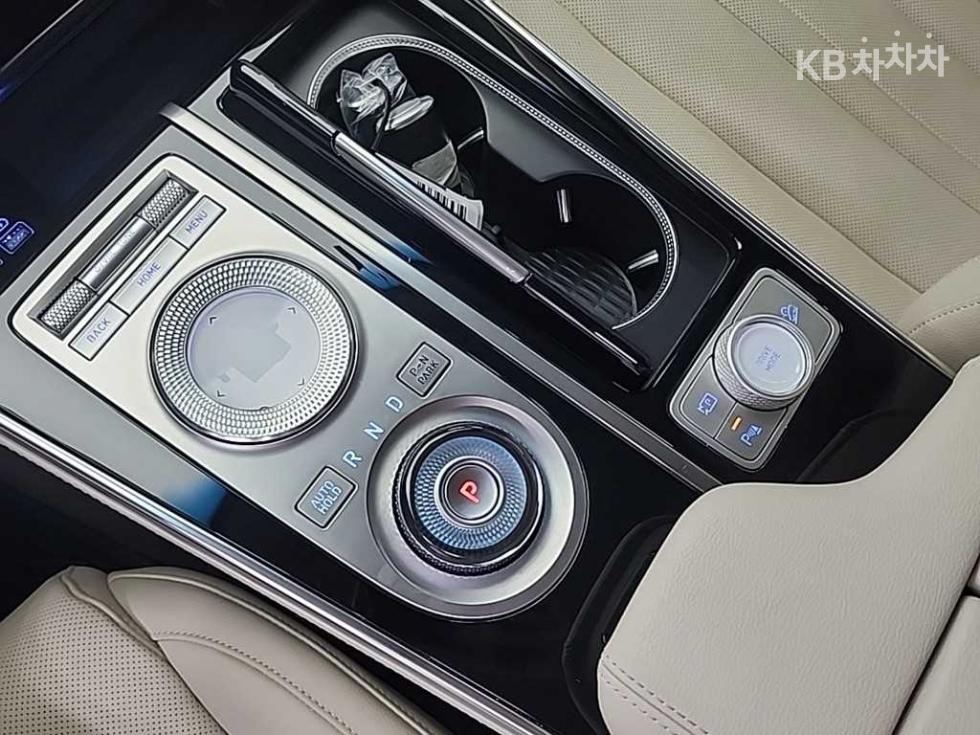 2022 Genesis GV80 photo