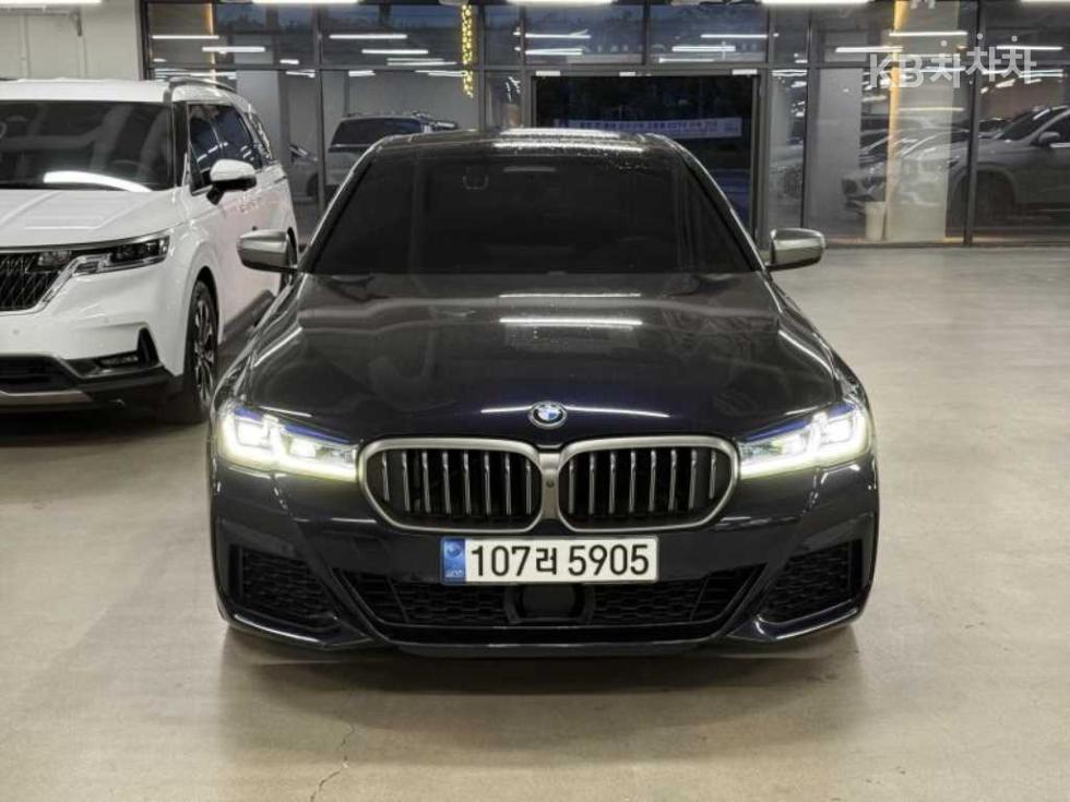 2022 BMW BMW 5 (G30) photo