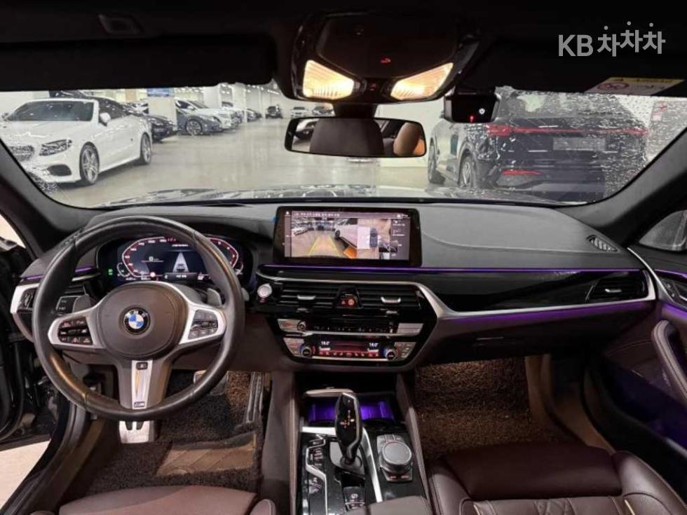 2022 BMW BMW 5 (G30) photo