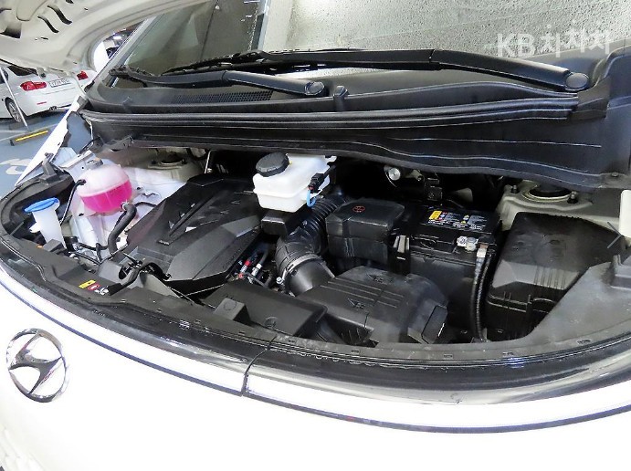 Hyundai Staria — miniaturë 19