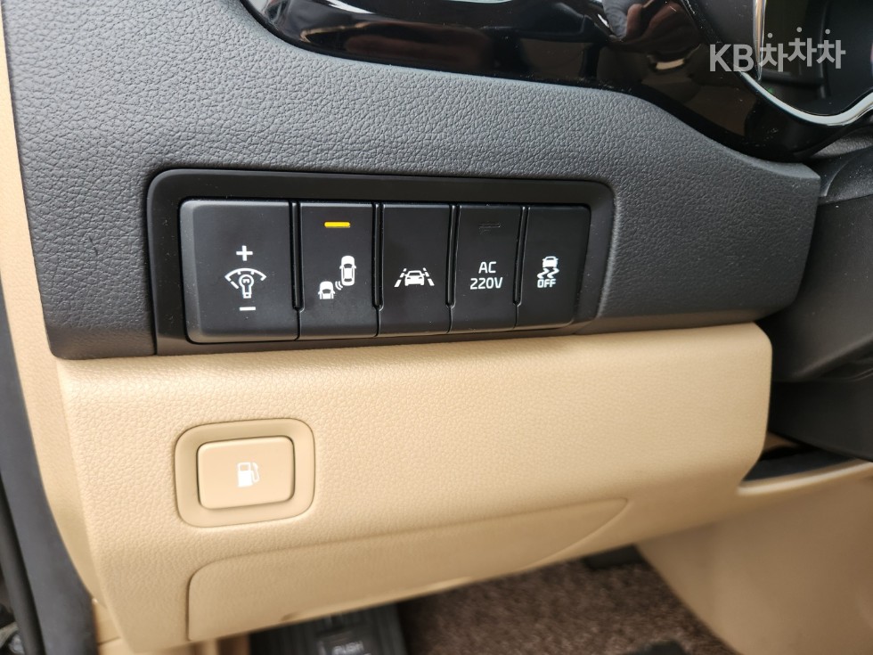 Kia Carnival — miniaturë 13