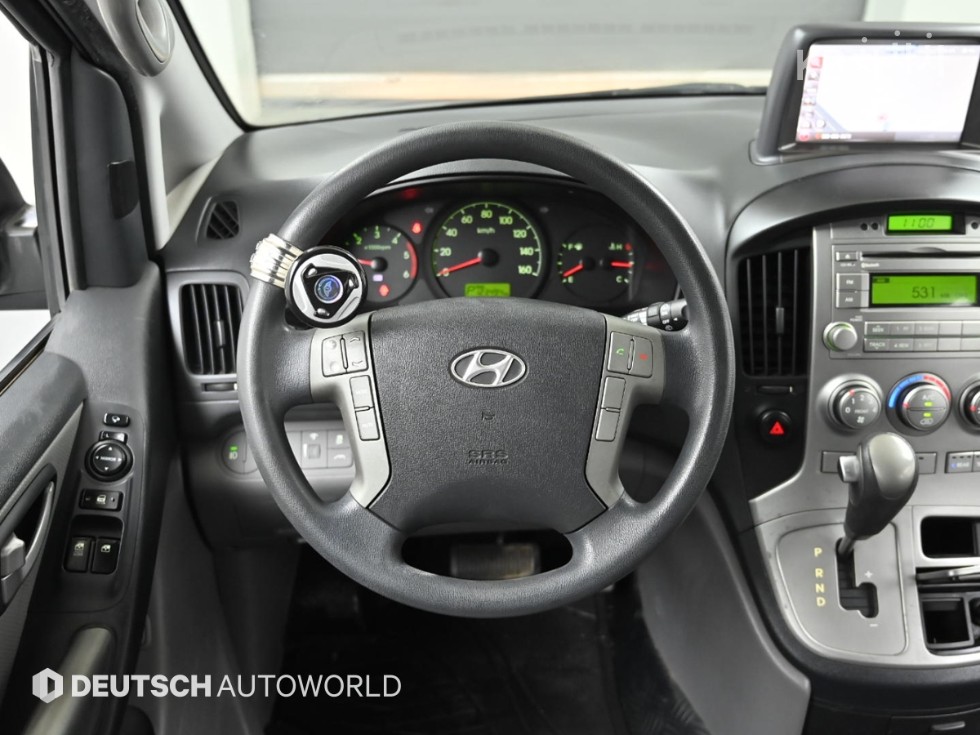 Hyundai Starex — miniaturë 13