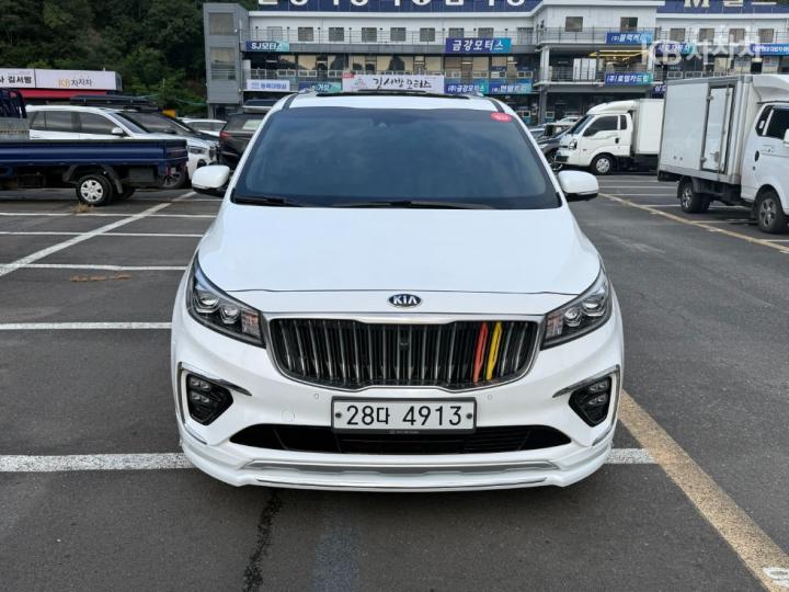 Kia Carnival 9인승 2.2 디젤 — foto 1
