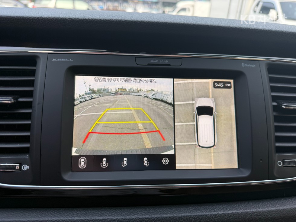 Kia Carnival — miniaturë 15