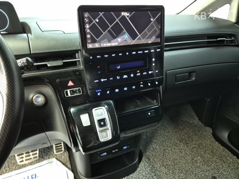 Hyundai Staria — miniaturë 10