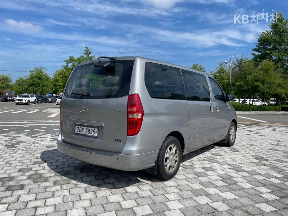 Hyundai Starex — miniaturë 5