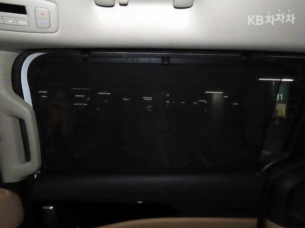 Kia Carnival — miniaturë 13