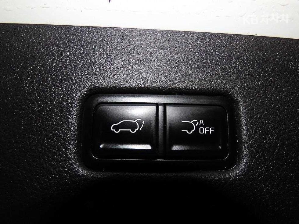Kia Carnival — miniaturë 16