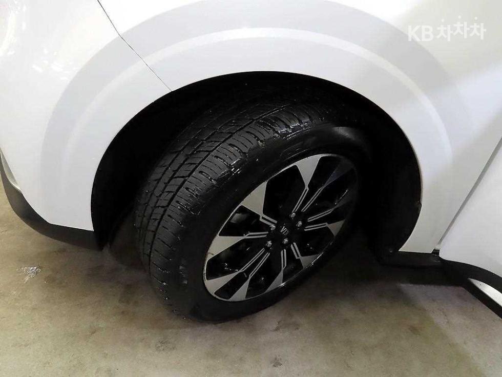 Kia Carnival — miniaturë 20