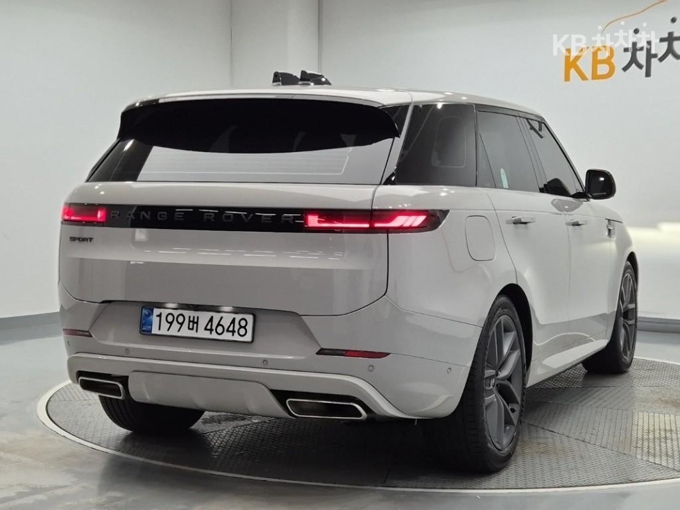 Land Rover Range Rover Sport — miniaturë 3