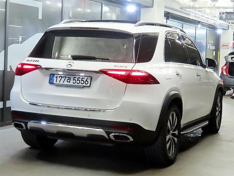 Mercedes-Benz GLE — miniaturë 4