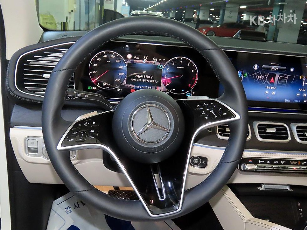 Mercedes-Benz GLE — miniaturë 8