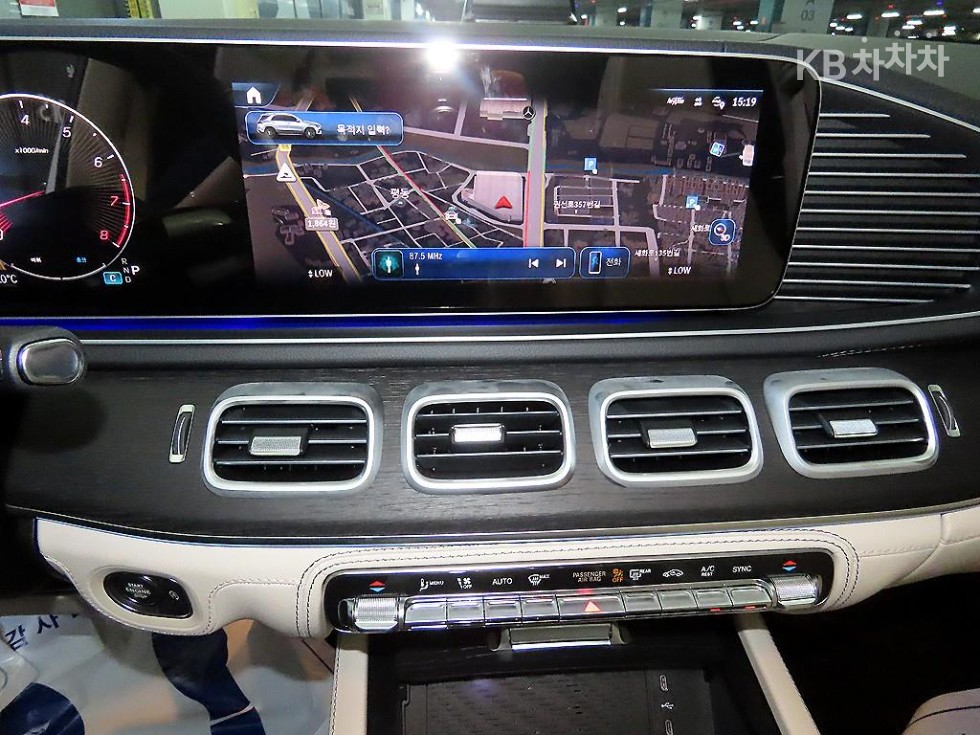 Mercedes-Benz GLE — miniaturë 11