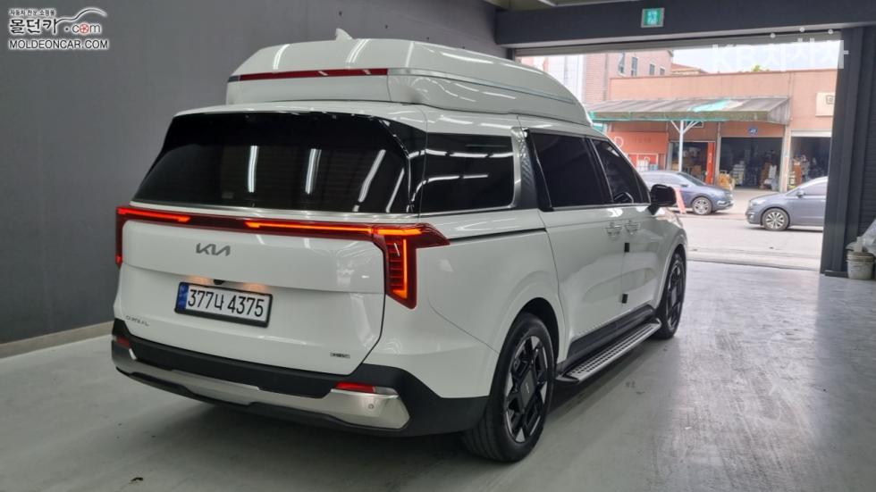 Kia Carnival — miniaturë 2