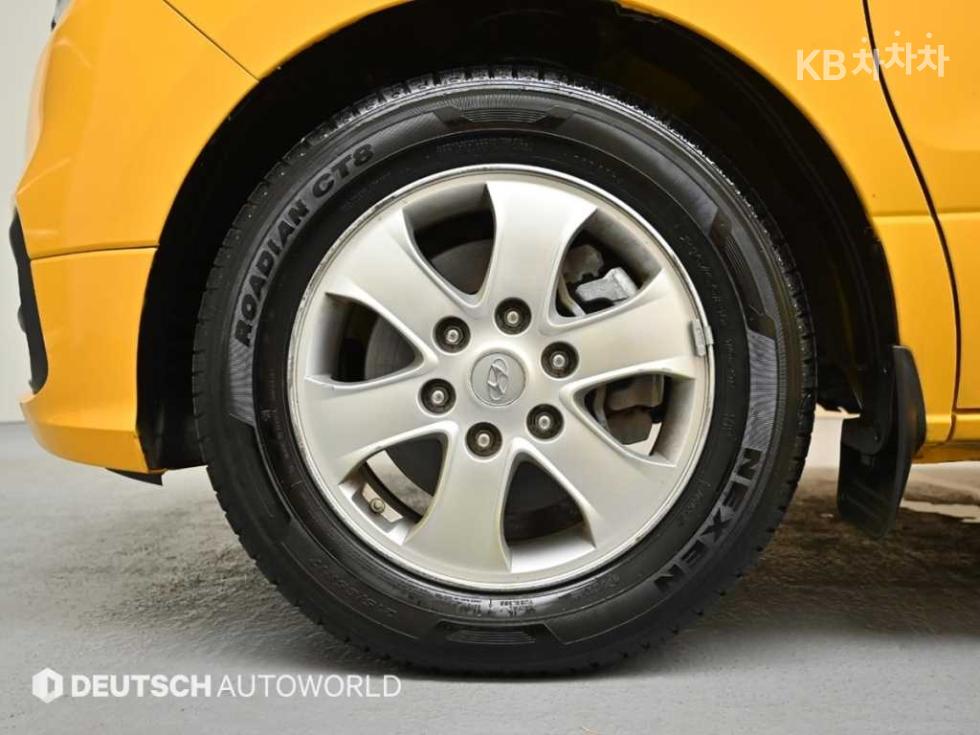 Hyundai Starex — miniaturë 5